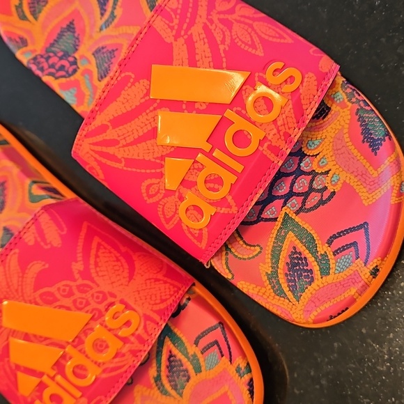 💕ADIDAS x FARM RIO💕 Adilette Comfort Slides 8 New in Box - Picture 11 of 16